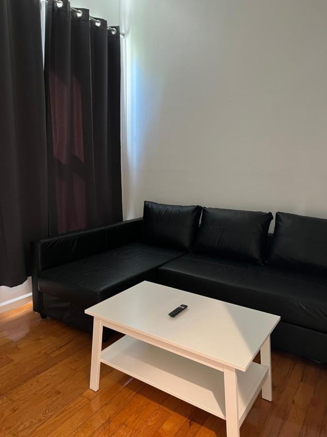 Adorable 2 Bedroom Apartment With Free Street Parking Chicago Buitenkant foto