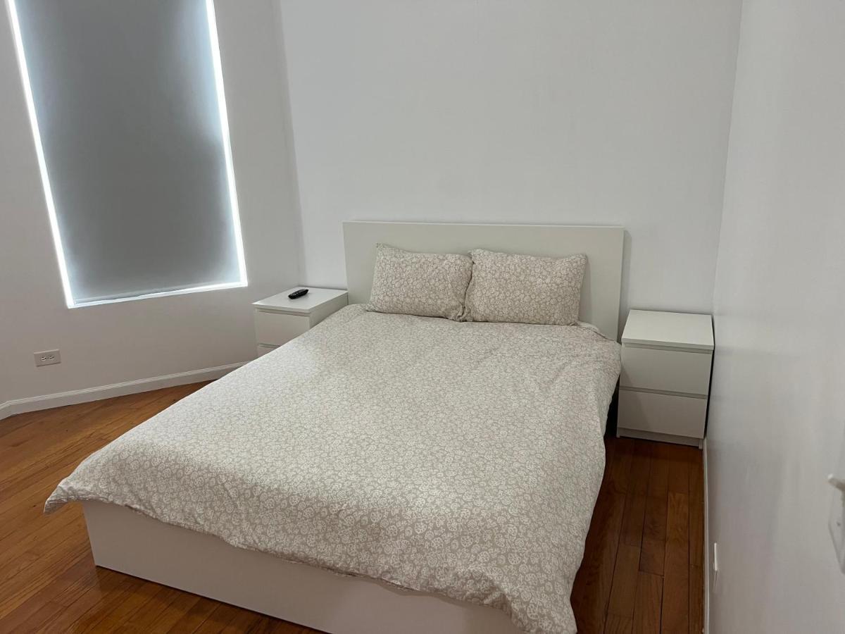 Adorable 2 Bedroom Apartment With Free Street Parking Chicago Buitenkant foto
