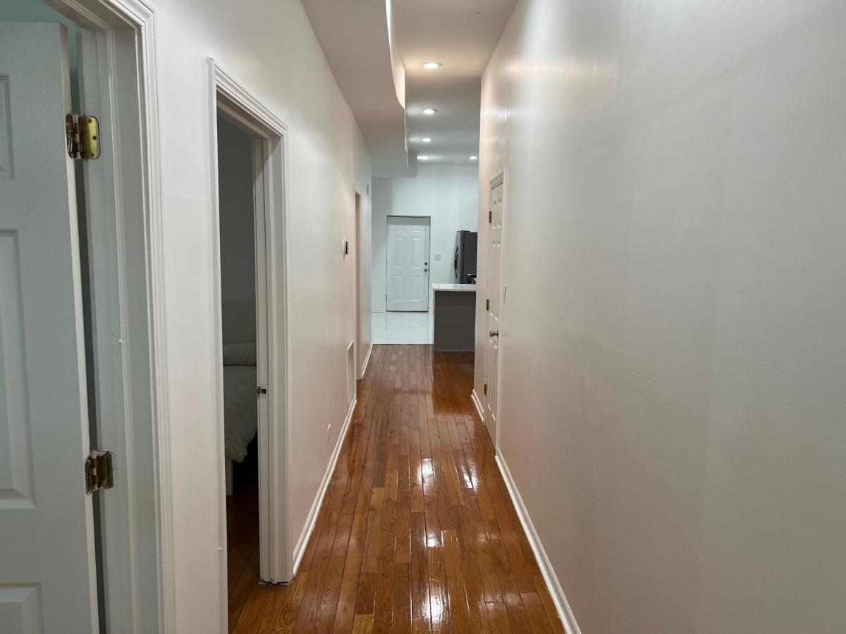 Adorable 2 Bedroom Apartment With Free Street Parking Chicago Buitenkant foto