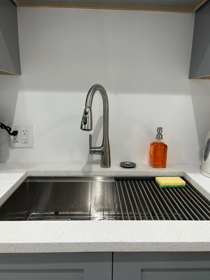 Adorable 2 Bedroom Apartment With Free Street Parking Chicago Buitenkant foto